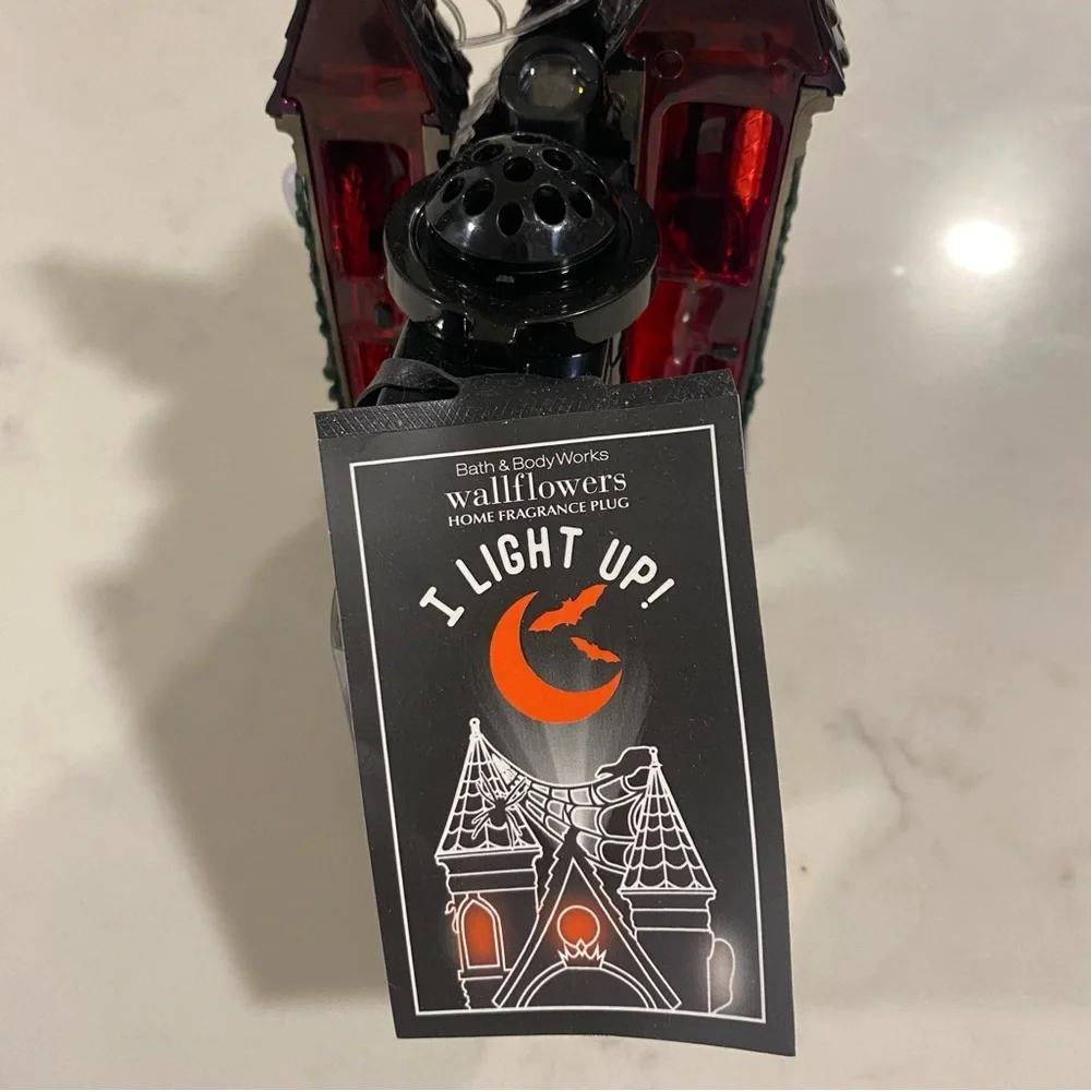 NWT 2024 Bath & Body Works Light-up Wallflower - Haunted House - Picture 5 of 11